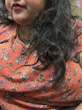 Snapshot of smile_pretty chatting on February 14, 2025, 8:59 pm smile pretty online show from February 14, 2025, 8:59 pm