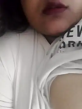 Snapshot of smile_pretty chatting on December 30, 2024, 3:56 pm smile pretty online show from December 30, 2024, 3:56 pm