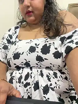 Snapshot of smile_pretty chatting on February 19, 2025, 8:41 pm smile pretty online show from February 19, 2025, 8:41 pm