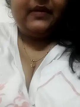 Snapshot of smile_pretty chatting on February 5, 2025, 4:58 pm smile pretty online show from February 5, 2025, 4:58 pm