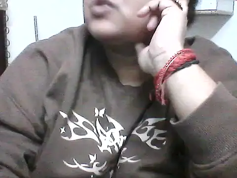 Snapshot of smile_pretty chatting on February 17, 2025, 1:36 am smile pretty online show from February 17, 2025, 1:36 am