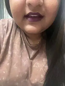 Snapshot of smile_pretty chatting on February 25, 2025, 9:15 pm smile pretty online show from February 25, 2025, 9:15 pm