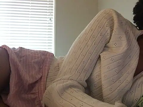 Snapshot of loveofbea chatting on January 4, 2025, 4:22 pm loveofbea online show from January 4, 2025, 4:22 pm