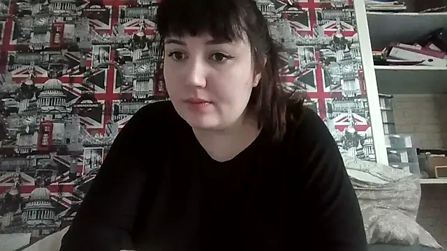 Lynylou online show from October 24, 2025, 11:09 am