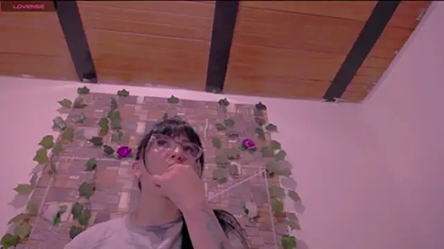 CrazyRousex online show from March 6, 2026, 3:29 pm