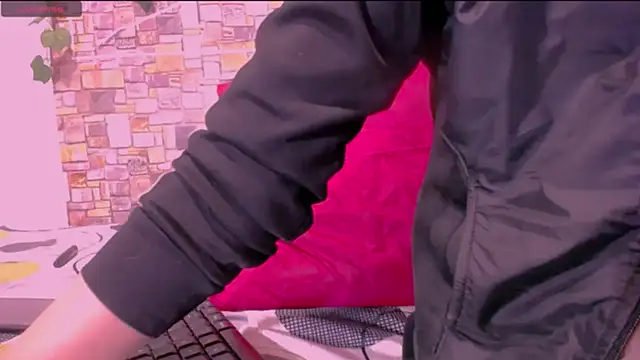 CrazyRousex online show from February 26, 2026, 2:50 pm