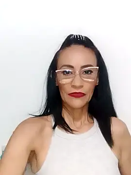 Snapshot of BarbaraMature chatting on January 17, 2025, 6:02 pm BarbaraMature online show from January 17, 2025, 6:02 pm