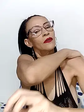 Snapshot of BarbaraMature chatting on January 23, 2025, 8:24 pm BarbaraMature online show from January 23, 2025, 8:24 pm