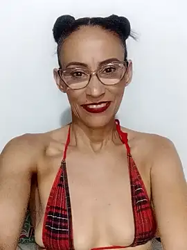 Snapshot of BarbaraMature chatting on January 22, 2025, 10:15 pm BarbaraMature online show from January 22, 2025, 10:15 pm