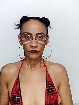 Snapshot of BarbaraMature chatting on January 22, 2025, 6:20 pm BarbaraMature online show from January 22, 2025, 6:20 pm