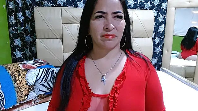 Stefanny Taylor  online show from February 5, 2026, 4:03 pm