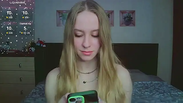 Snapshot of Lily__Devil chatting on February 20, 2026, 3:03 pm Lily Devil online show from February 20, 2026, 3:03 pm