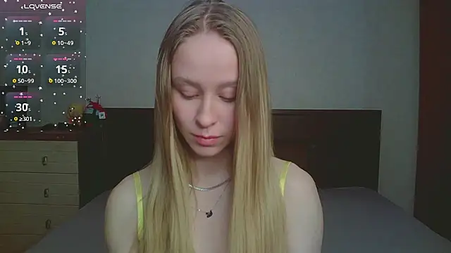 Snapshot of Lily__Devil chatting on January 8, 2026, 4:35 pm Lily Devil online show from January 8, 2026, 4:35 pm