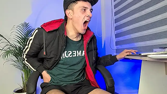 Snapshot of bastia_noooo chatting on October 15, 2025, 5:50 am bastia noooo online show from October 15, 2025, 5:50 am