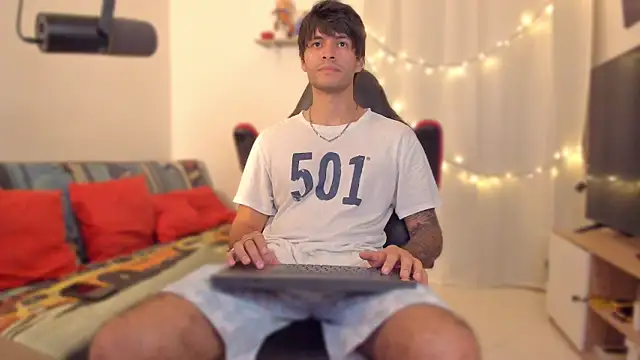 justin stark7 online show from January 7, 2026, 9:42 pm