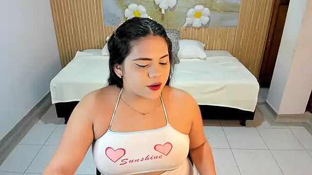 samy 19  online show from May 18, 2026, 11:04 am