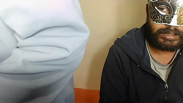 Cutehornycouples online show from November 29, 2025, 4:51 pm