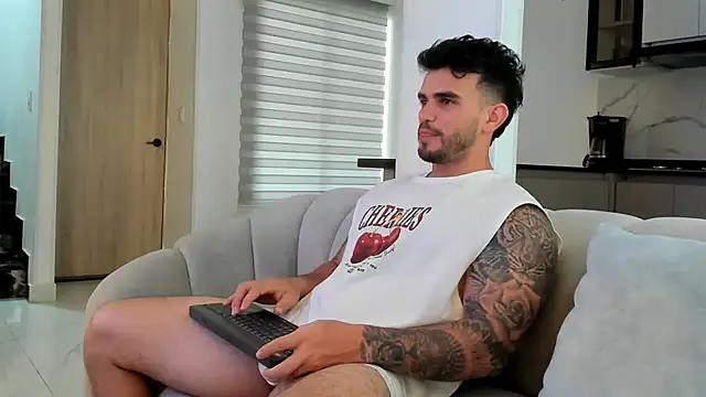 Snapshot of Ricardogo19 chatting on February 12, 2026, 1:00 pm Ricardogo19 online show from February 12, 2026, 1:00 pm