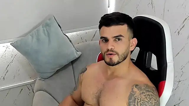 Snapshot of Ricardogo19 chatting on December 17, 2025, 4:23 pm Ricardogo19 online show from December 17, 2025, 4:23 pm