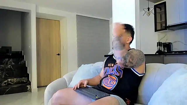 Snapshot of Ricardogo19 chatting on January 15, 2026, 1:53 am Ricardogo19 online show from January 15, 2026, 1:53 am