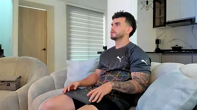 Snapshot of Ricardogo19 chatting on February 18, 2026, 12:34 pm Ricardogo19 online show from February 18, 2026, 12:34 pm