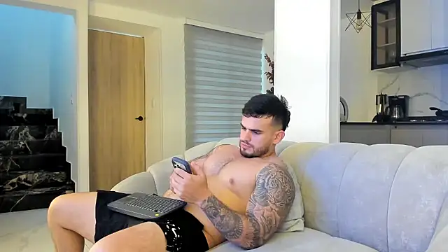 Snapshot of Ricardogo19 chatting on January 10, 2026, 10:16 pm Ricardogo19 online show from January 10, 2026, 10:16 pm