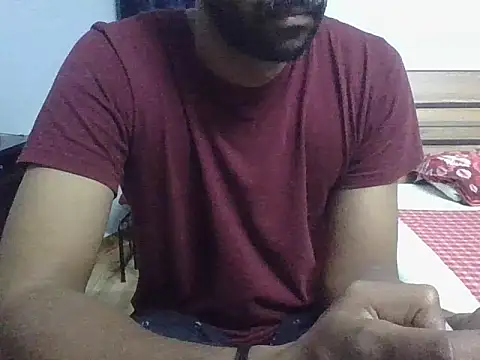 Snapshot of IndianEurope chatting on December 2, 2025, 5:25 pm IndianEurope online show from December 2, 2025, 5:25 pm