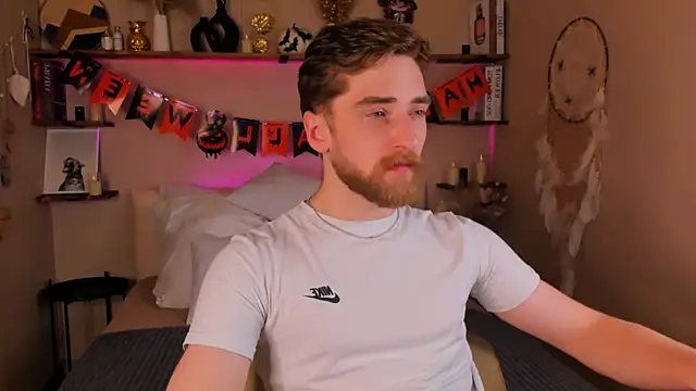 DexterDexx online show from October 31, 2025, 11:00 pm