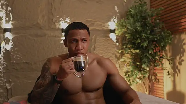 Snapshot of Logan_Varela chatting on November 27, 2025, 9:04 pm Logan Varela online show from November 27, 2025, 9:04 pm