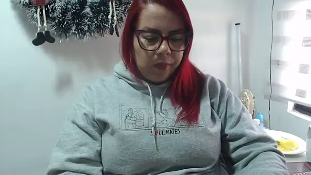 Rebecagiraut online show from December 17, 2025, 1:38 pm