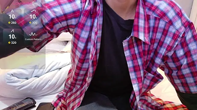 yourcuteneighbourr online show from November 4, 2025, 2:59 am