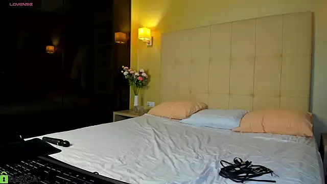 Snapshot of Valerie_Woods chatting on March 4, 2026, 1:13 am Valerie Woods online show from March 4, 2026, 1:13 am