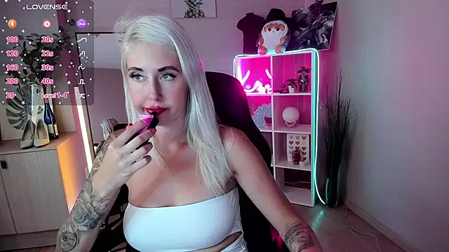 Snapshot of Mermaid_N chatting on July 5, 2026, 4:19 am Mermaid N online show from July 5, 2026, 4:19 am