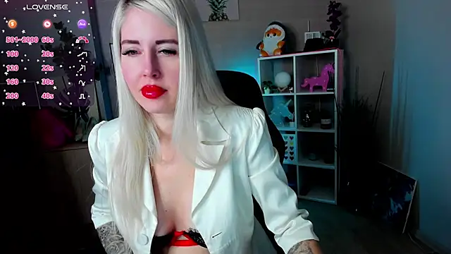 Snapshot of Mermaid_N chatting on February 19, 2026, 1:35 am Mermaid N online show from February 19, 2026, 1:35 am