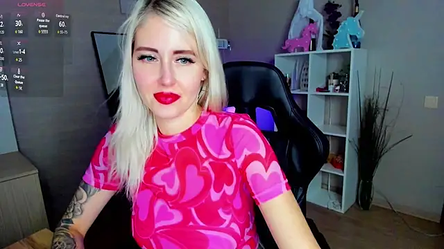 Snapshot of Mermaid_N chatting on November 24, 2025, 1:38 am Mermaid N online show from November 24, 2025, 1:38 am