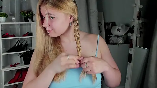 Snapshot of Rebecca_Kelly chatting on November 14, 2025, 2:37 am Rebecca Kelly online show from November 14, 2025, 2:37 am