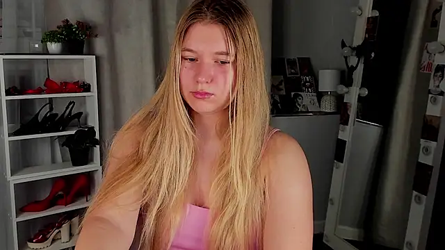 Snapshot of Rebecca_Kelly chatting on October 6, 2025, 2:02 am Rebecca Kelly online show from October 6, 2025, 2:02 am