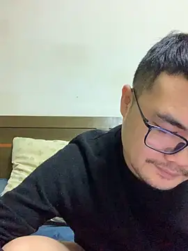 Snapshot of lililiwuwuwu chatting on December 8, 2024, 12:41 pm lililiwuwuwu online show from December 8, 2024, 12:41 pm