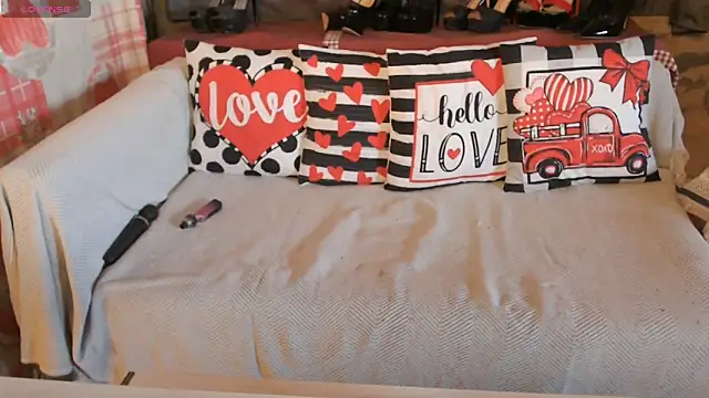 sara love89 online show from February 22, 2026, 1:35 pm