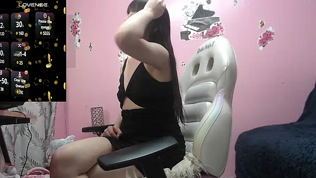 Snapshot of sailor_moon07 chatting on March 8, 2025, 3:17 am sailor moon07 online show from March 8, 2025, 3:17 am