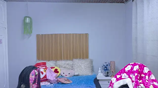 Snapshot of sailor_moon07 chatting on September 27, 2025, 4:29 am sailor moon07 online show from September 27, 2025, 4:29 am