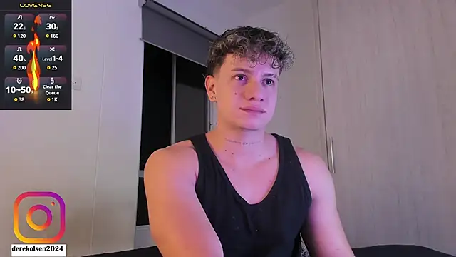 Snapshot of DerekOlsen chatting on November 11, 2025, 2:39 am DerekOlsen online show from November 11, 2025, 2:39 am