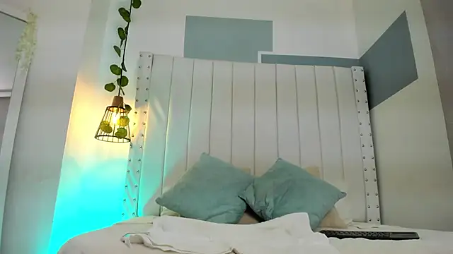 hannah gray online show from April 1, 2026, 11:11 am