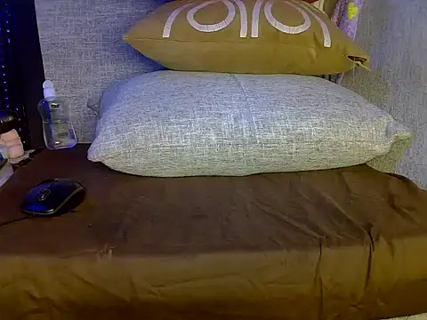 Snapshot of creamyjuices01 chatting on September 19, 2025, 10:08 am creamyjuices01 online show from September 19, 2025, 10:08 am