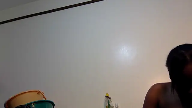 creamyjuices01 online show from April 19, 2026, 5:58 pm