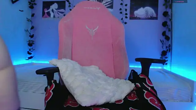 Snapshot of Scarlettsrorm chatting on March 23, 2025, 5:21 am Scarlettsrorm online show from March 23, 2025, 5:21 am