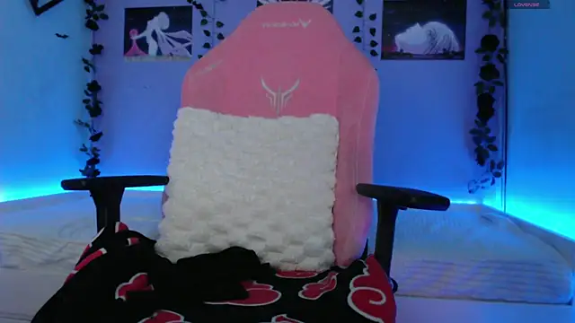 Snapshot of Scarlettsrorm chatting on March 10, 2025, 5:11 am Scarlettsrorm online show from March 10, 2025, 5:11 am