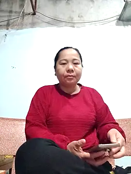 Snapshot of Queen_18200 chatting on December 1, 2025, 10:21 pm Queen 18200 online show from December 1, 2025, 10:21 pm