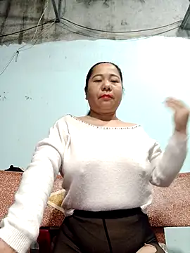 Queen 18200 online show from February 12, 2026, 9:47 pm