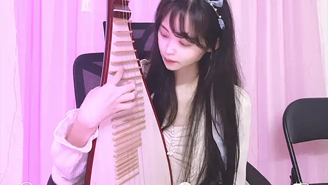 ---MIA--- online show from November 11, 2025, 2:12 pm